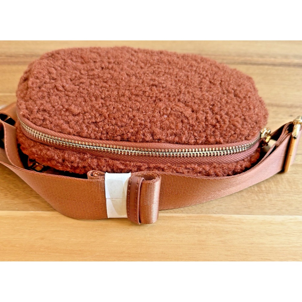 Urban Expressions Fuzzy Belt Bag Tan Santi Crossbody Unisex Fanny‎ Pack NEW - Picture 13 of 16